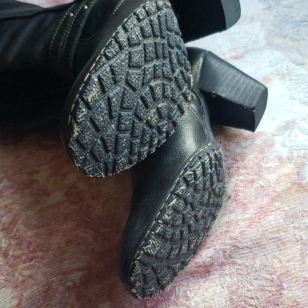 Born Dark Brown Full Zip Women Heel Boots size 7 - Picture 7 of 10
